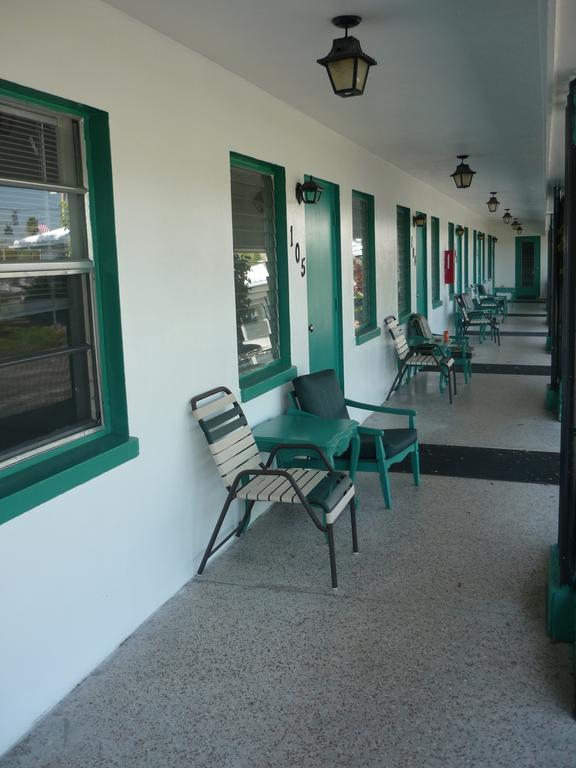 Palm Court Motel Dunedin Exterior photo